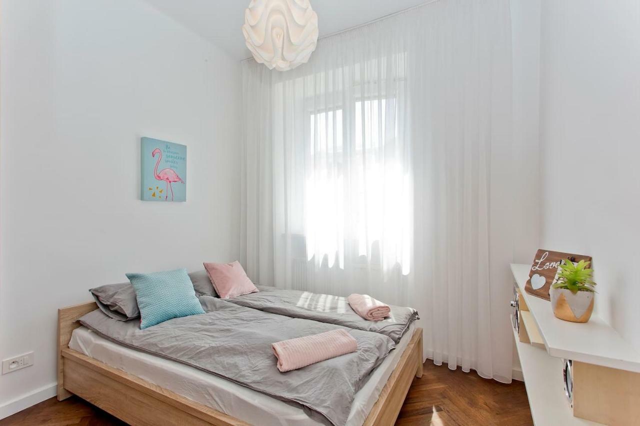 Luxury And Comfortable- Golden Apartments- Royal Street Varsóvia Exterior foto